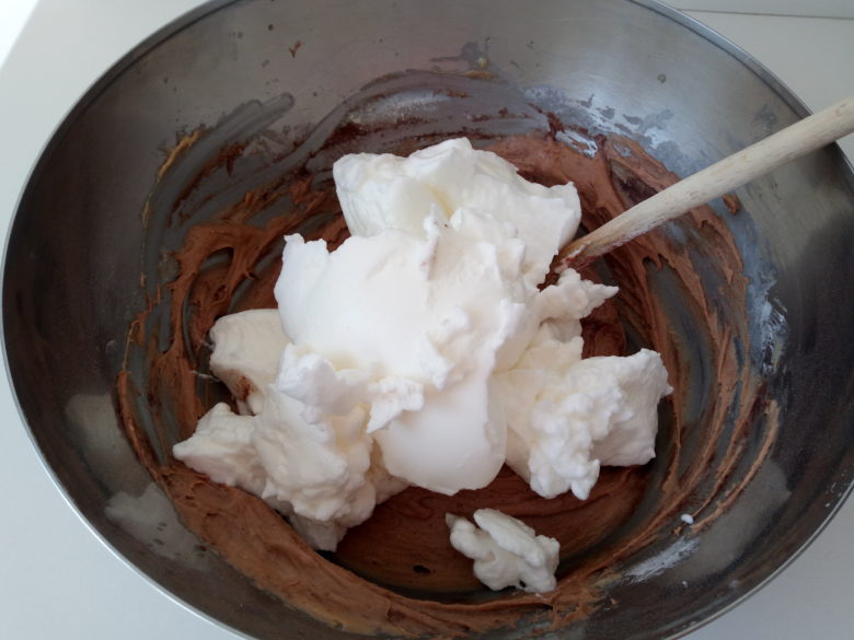 Ricetta torta al cioccolato e cocco albumi a neve