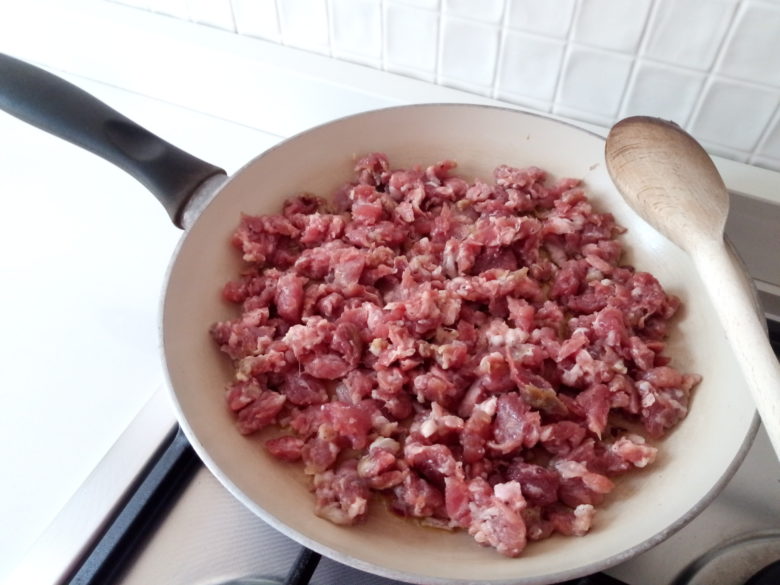 cuocere carne