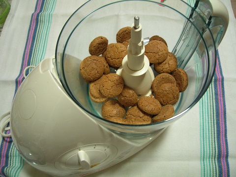 Amaretti nel mixer