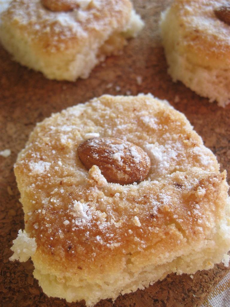 Dolcetti con farina di mandorle