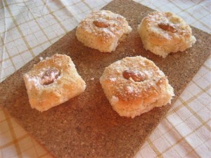 Dolcetti con farina di mandorle 