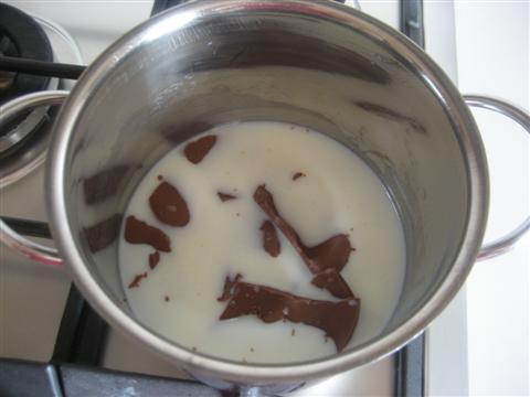 sciogliere cioccolato nel latte
