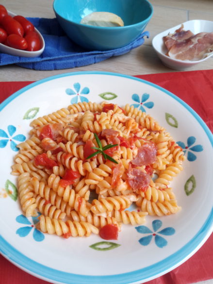 Pasta speck e provola