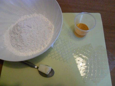 Ingredienti pasta di zucchero al miele