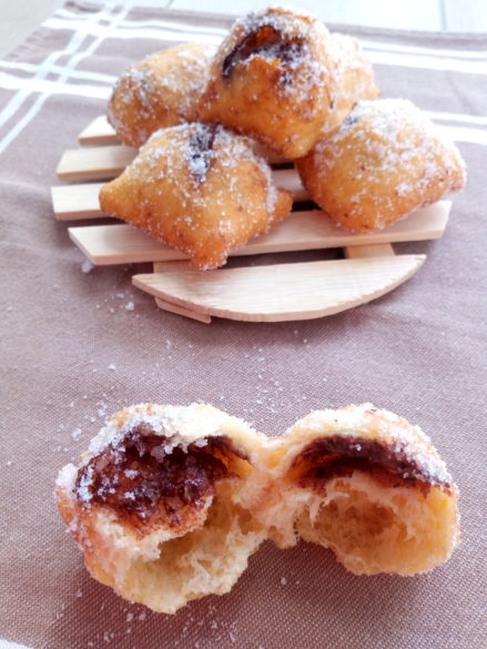 dolcetti fritti al cioccolato