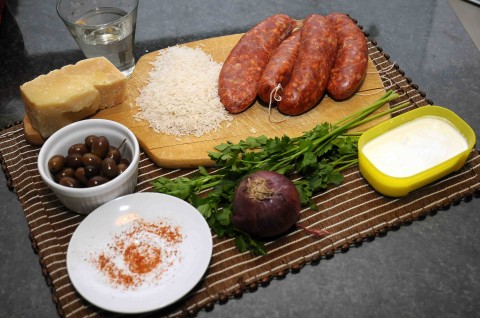Risotto piccante alle olive e salsiccia ingredienti