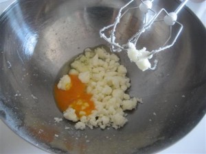 aggiungere l'uovo