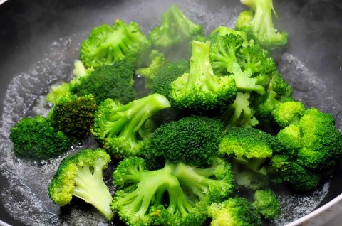 broccoli rosolati nel burro